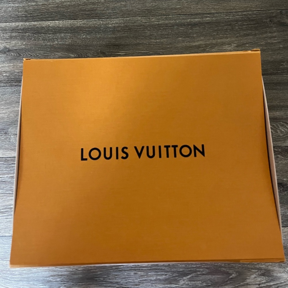 Louis Vuitton X Timberland Boots - Picture 14 of 15